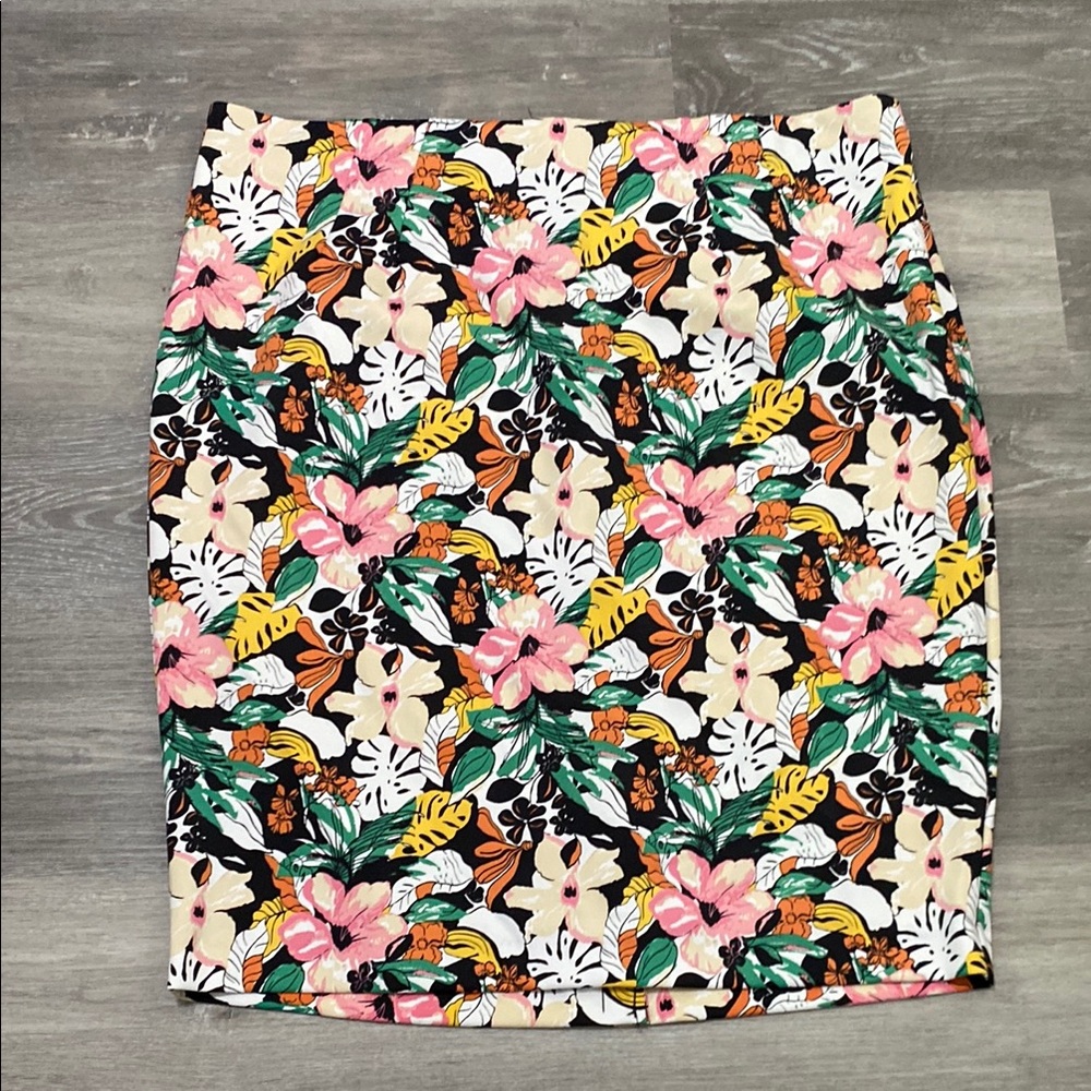 Lane Bryant Pink and Orange Floral Pull-On Pencil Skirt, Size 24, New with Tags